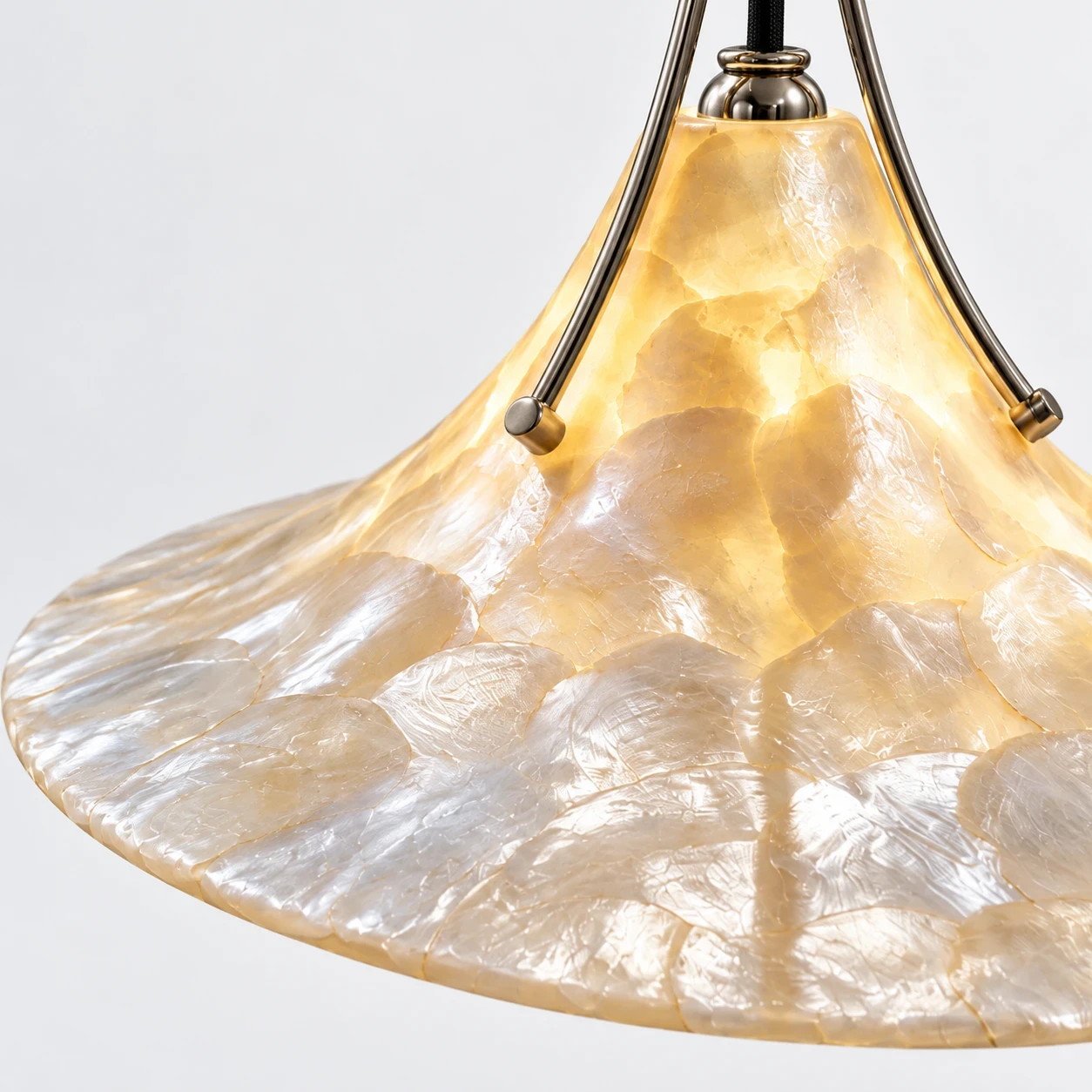 Pearlescent rippled shell texture