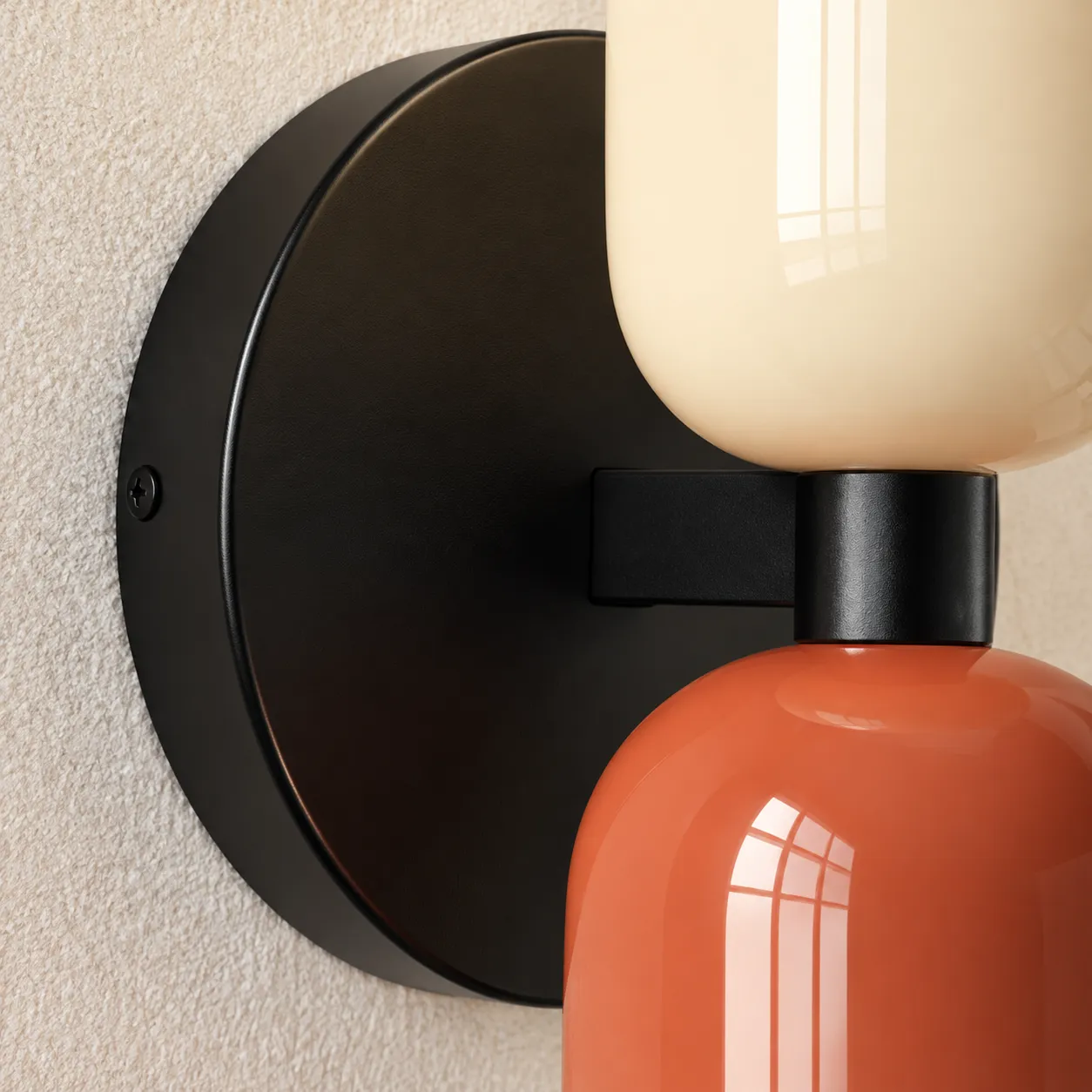 Circular backplate detail