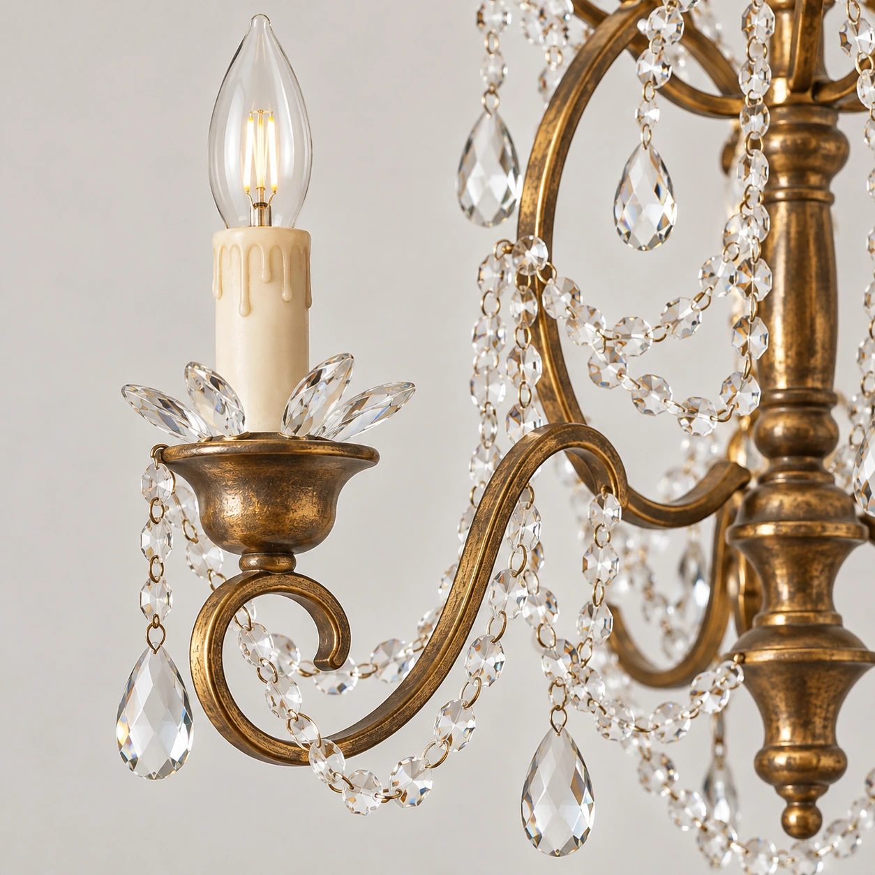 Marianne eight-arm iron and crystal chandelier detail 03 cups