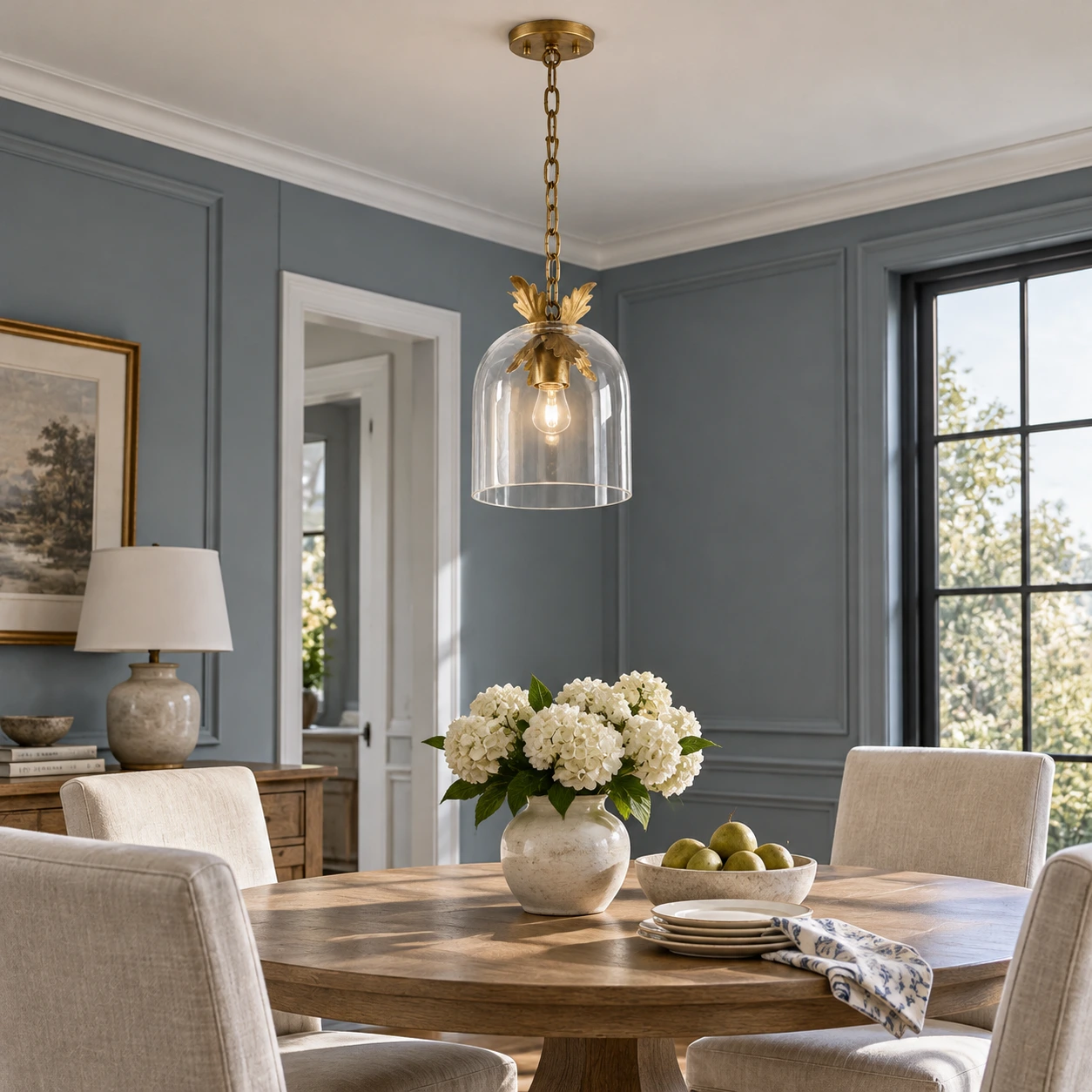 Clara glass pendant in a dining room