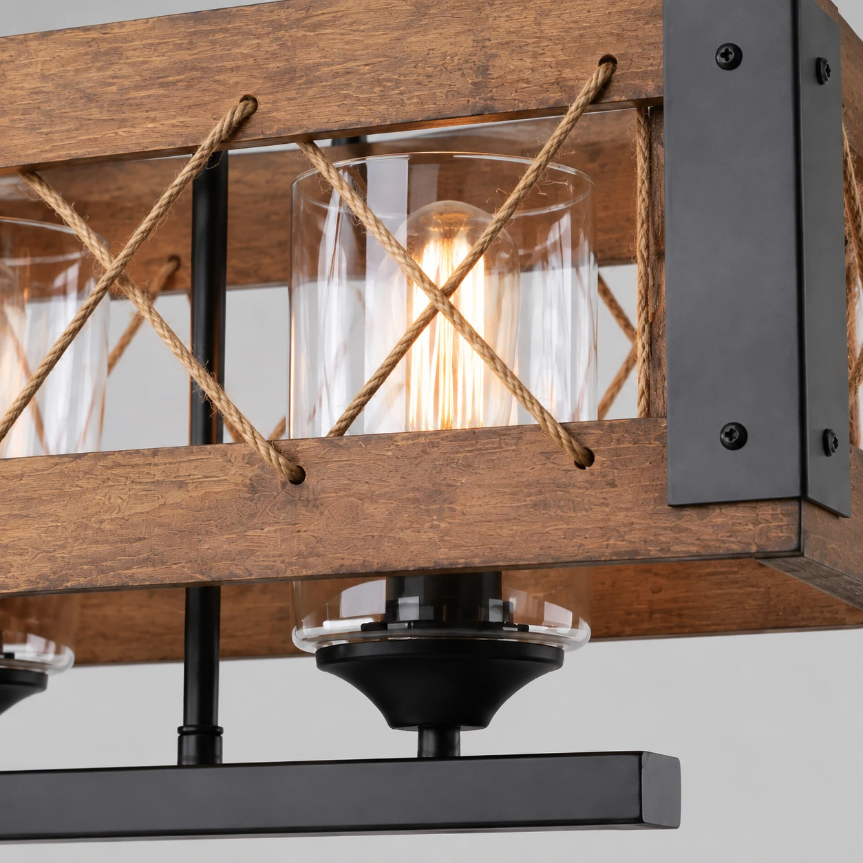 Détail du lustre rustique en bois ramifié Maren