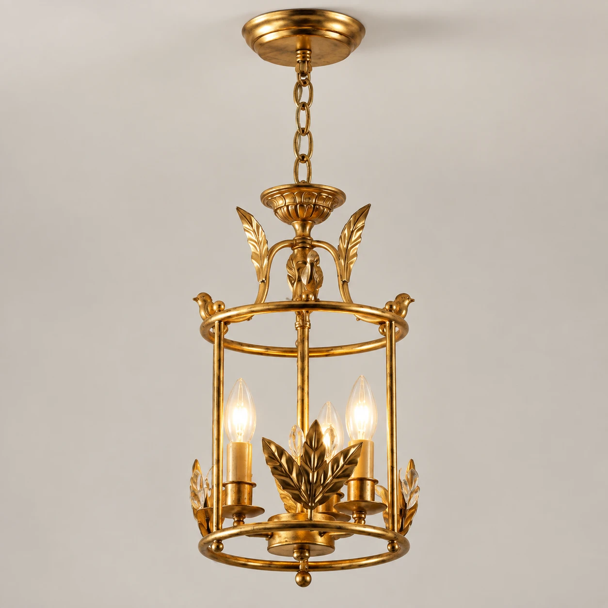 Boucle décorative supérieure, chaîne et fixation au plafond