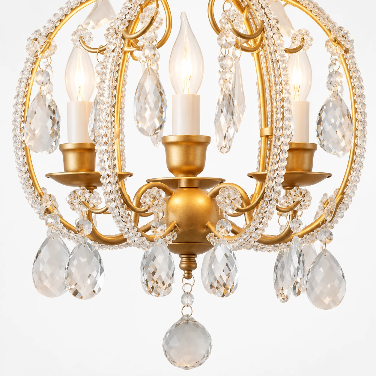 Détail du cristal et du fer doré