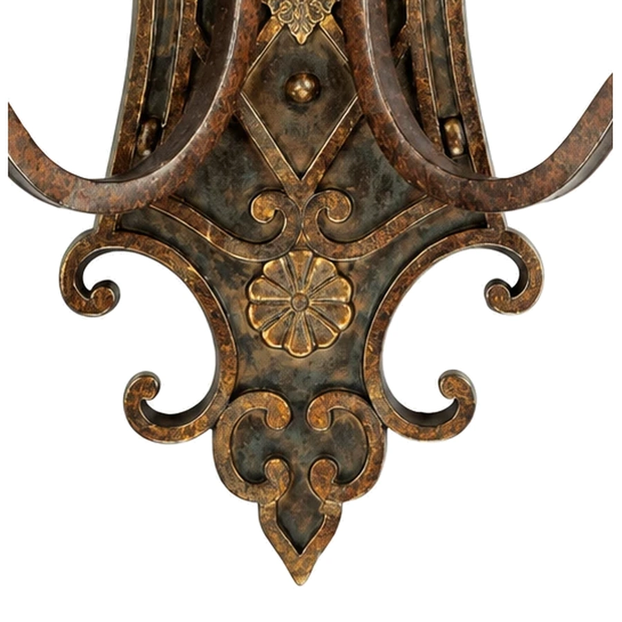 Detalle de relieve y espiral de hierro inferior